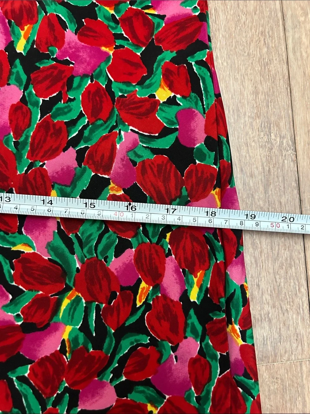 VTG Victoria's Secret Red & Green Floral Lace-Trim Slip size S golden label